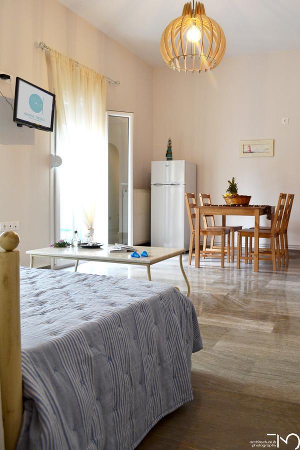 Ariadne & Theseus Apartments Naxos City 外观 照片
